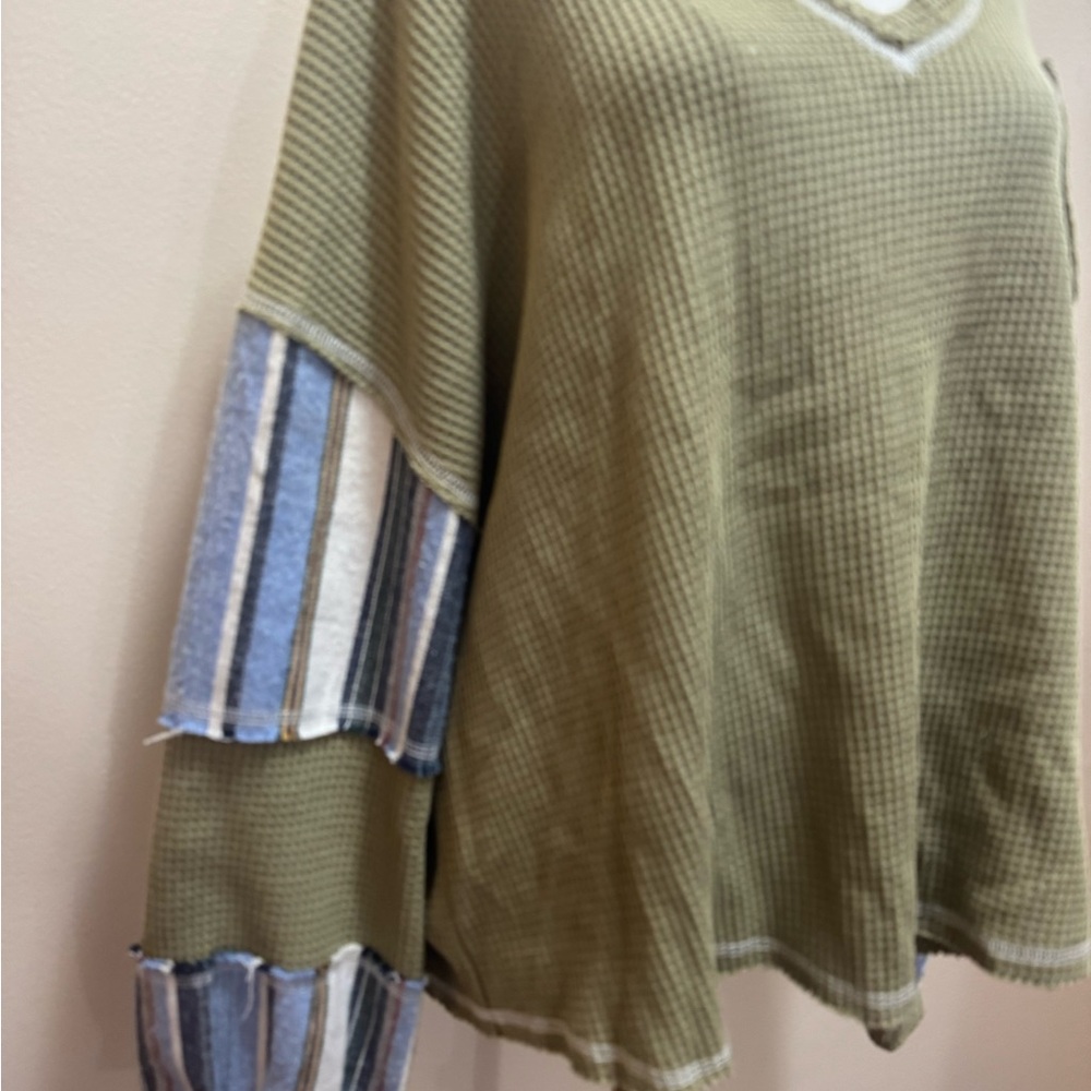 NWOT POL Thermal Knit Top - Picture 2 of 5